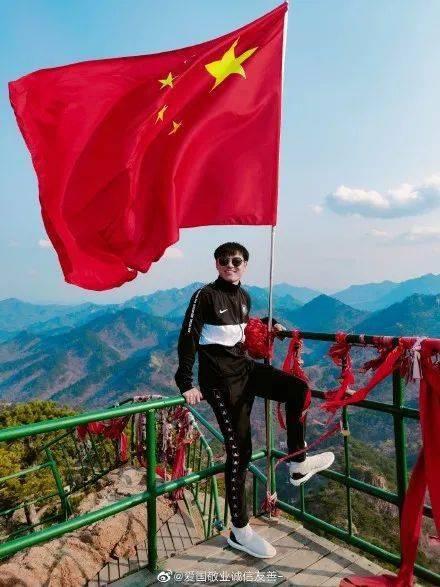 国产爆笑喜剧片，票房竟破了10亿，再次刷新喜剧片记录！
